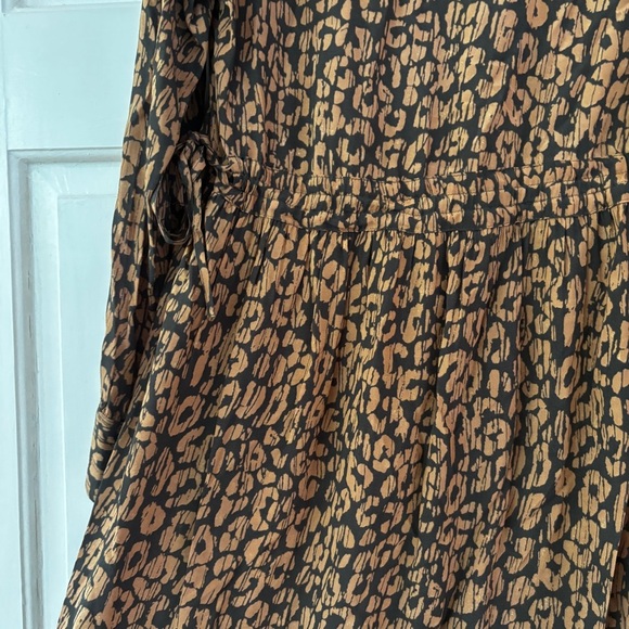 Rails Maple Dress Batik Cheetah Leopard Size Medium Long Sleeve Cinch Midi Dress - Picture 16 of 16